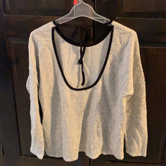 5/$45 Long sleeve, low back shirt - Picture 2 of 3